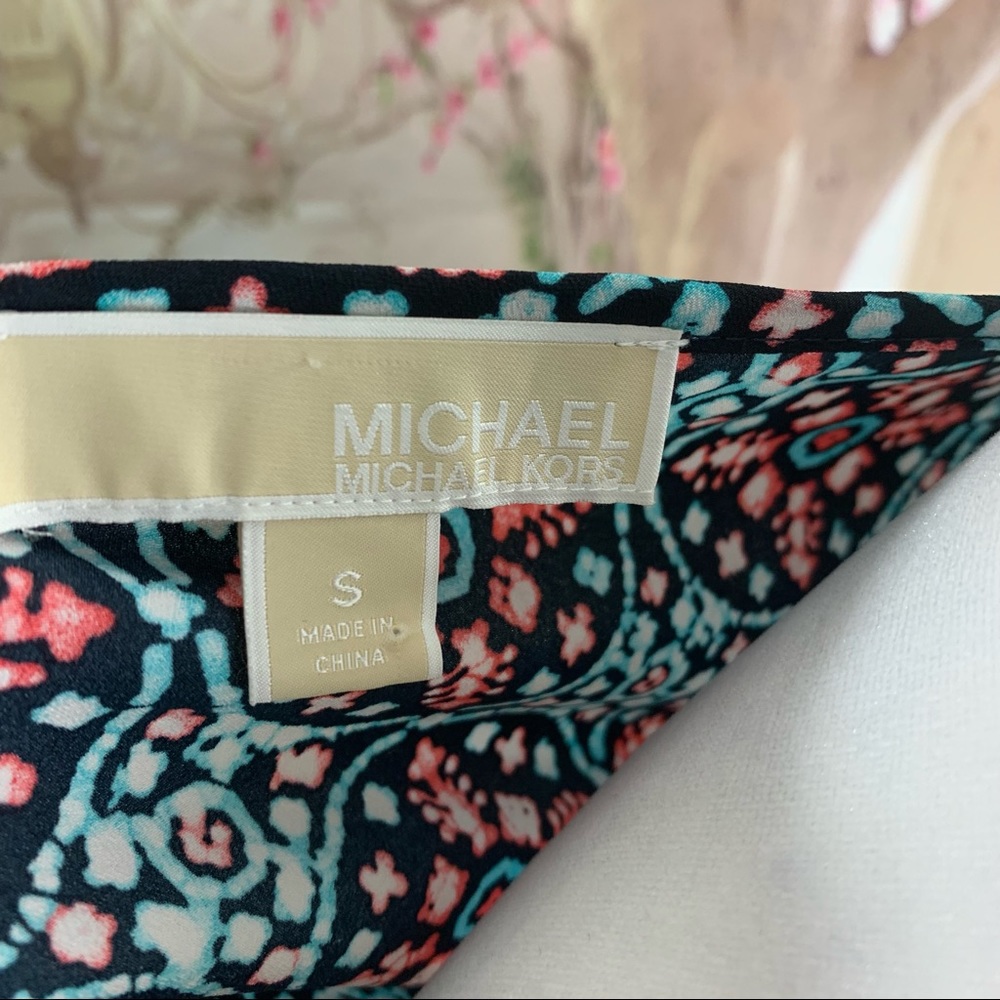 SOLD Michael Kors Graphic Print Elastic Waist Blouse - Picture 9 of 10